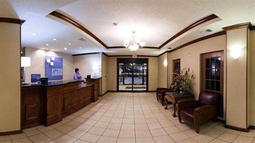 Holiday Inn Express Hotel & Suites Plainview By Ihg Экстерьер фото