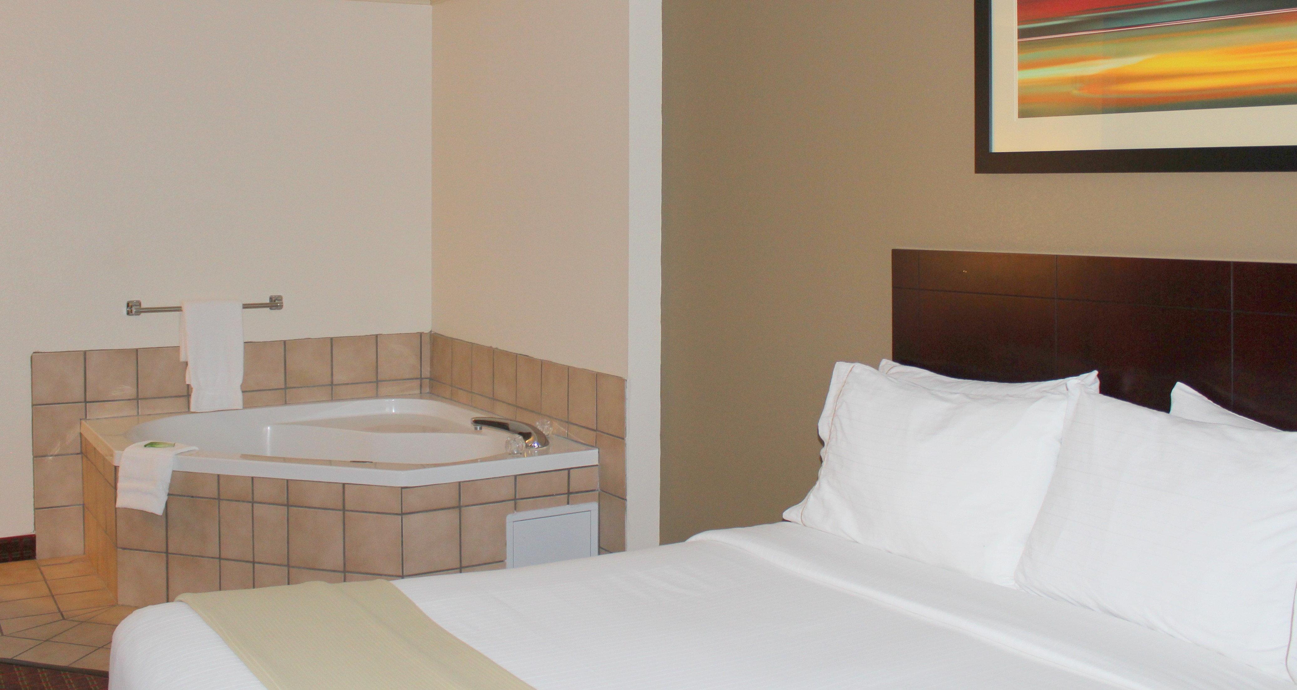 Holiday Inn Express Hotel & Suites Plainview By Ihg Экстерьер фото
