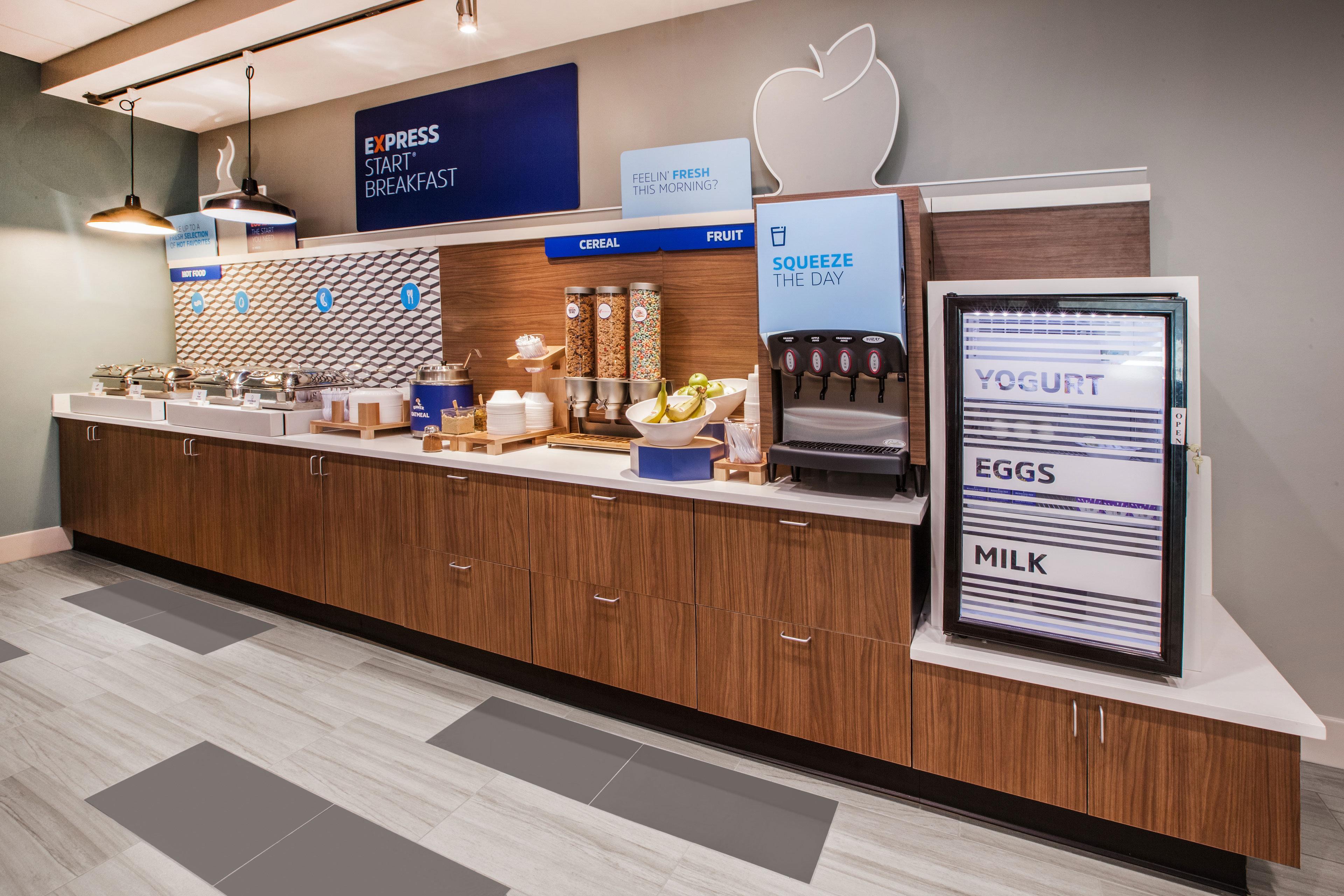 Holiday Inn Express Hotel & Suites Plainview By Ihg Экстерьер фото