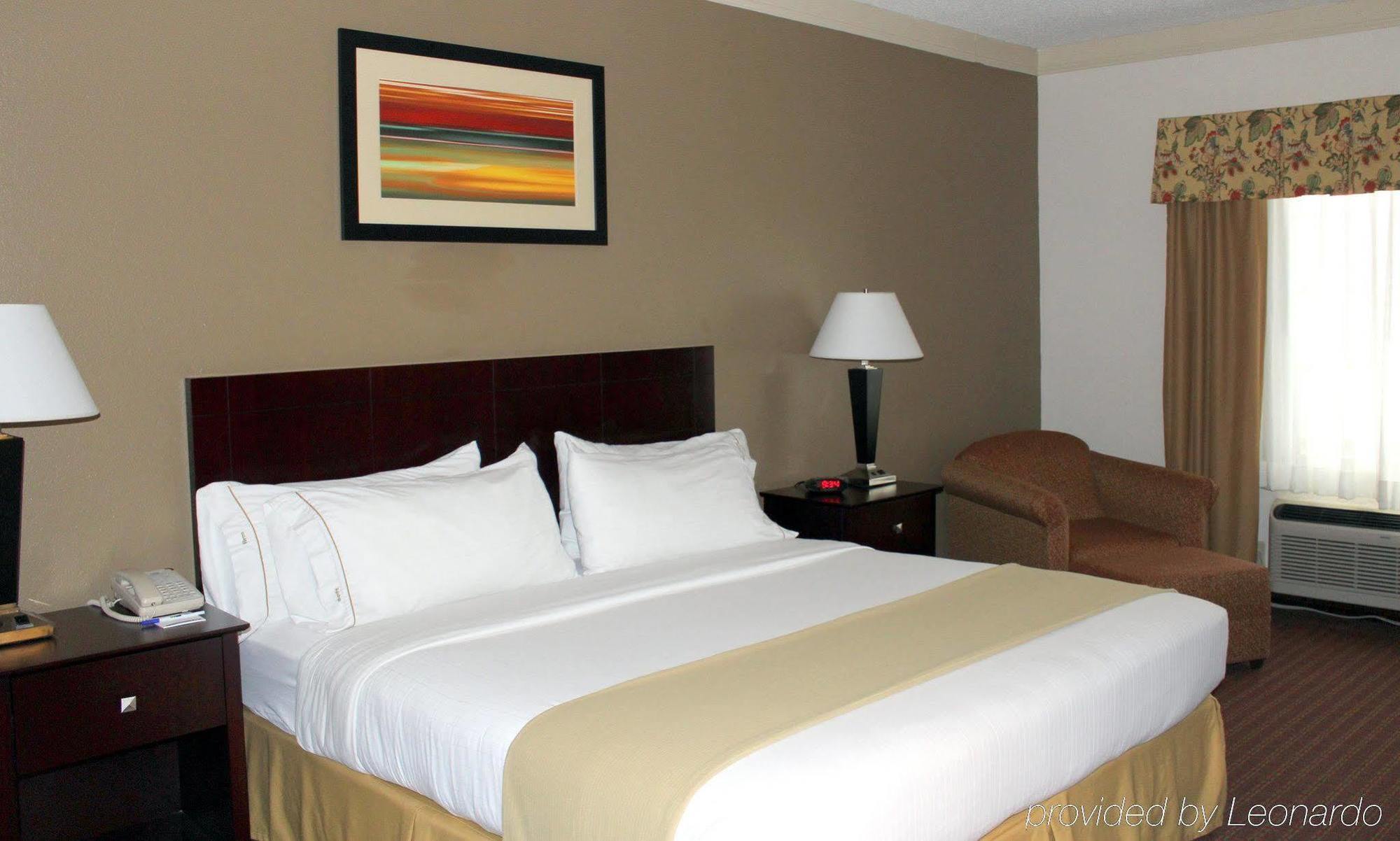 Holiday Inn Express Hotel & Suites Plainview By Ihg Экстерьер фото